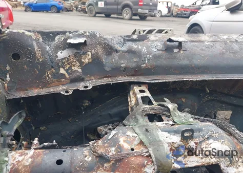 2018 Chevrolet Equinox Premier z USA, uszkodzony, nr VIN 3GNAXMEV4JL363618